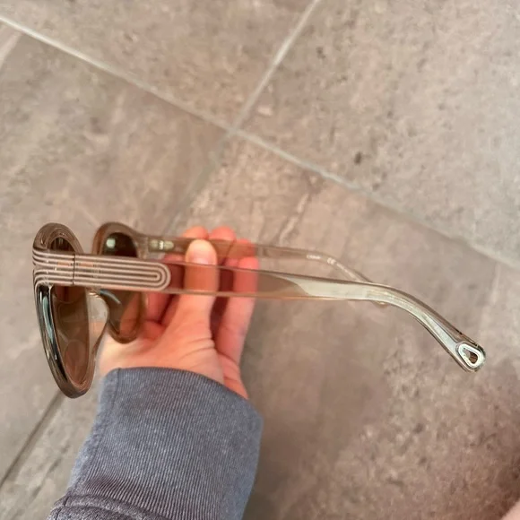 Chloe Women's Sunglasses - Picture 4 of 12